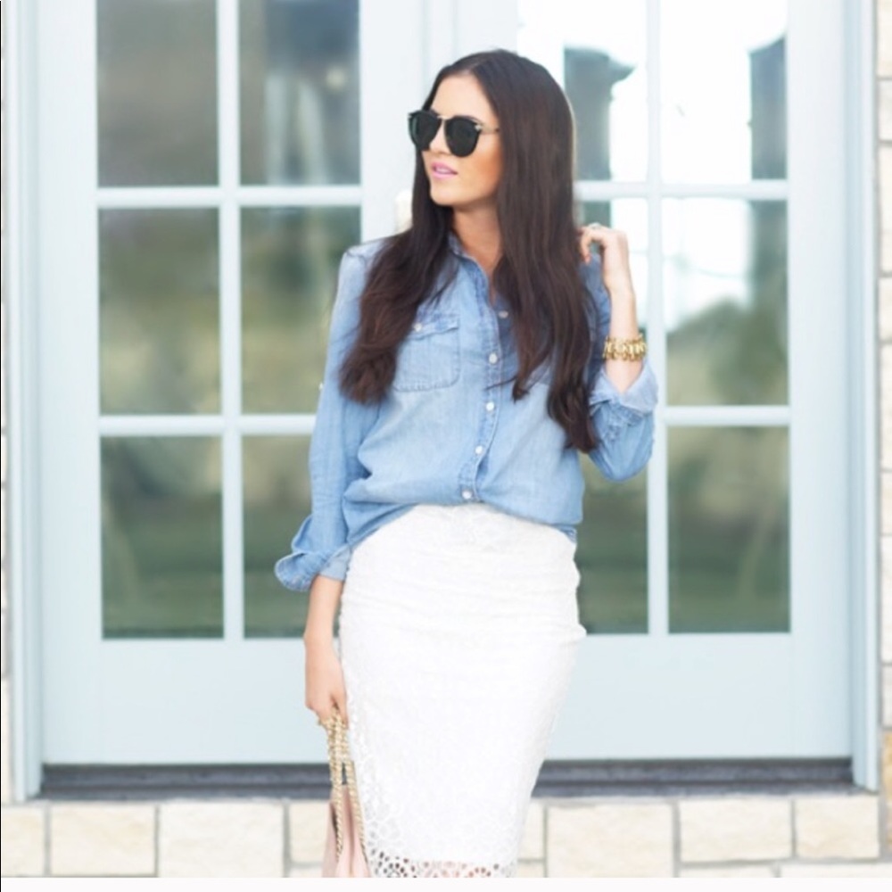 🎉HP 2/5🎉 White textured pencil skirt